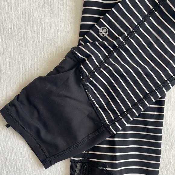 Lululemon Leggings - Striped Size 4 - Picture 5 of 5